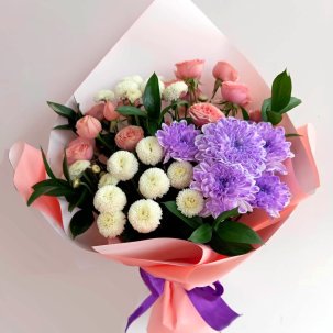 Букет цветов из: Хризантемы и Розы
